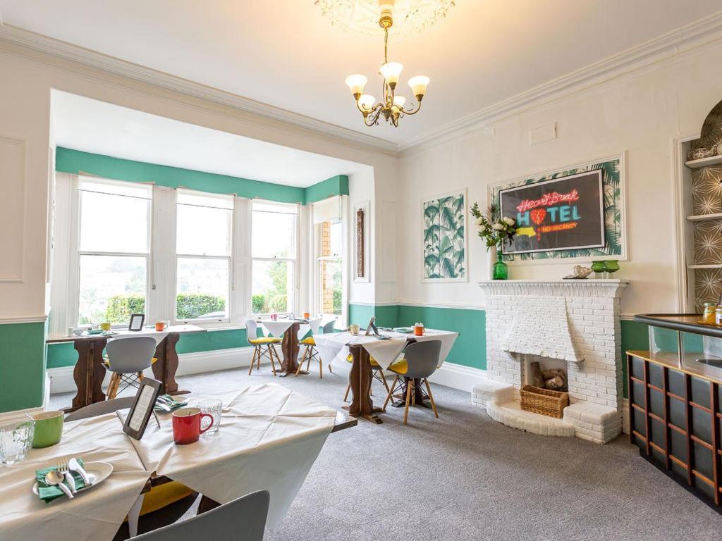 Norbury House Stylish Accommodation อิลฟราคูมบ์ ภายนอก รูปภาพ