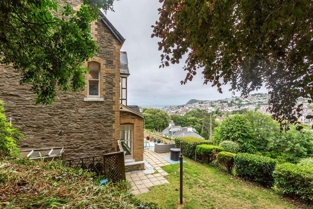 Norbury House Stylish Accommodation อิลฟราคูมบ์ ภายนอก รูปภาพ