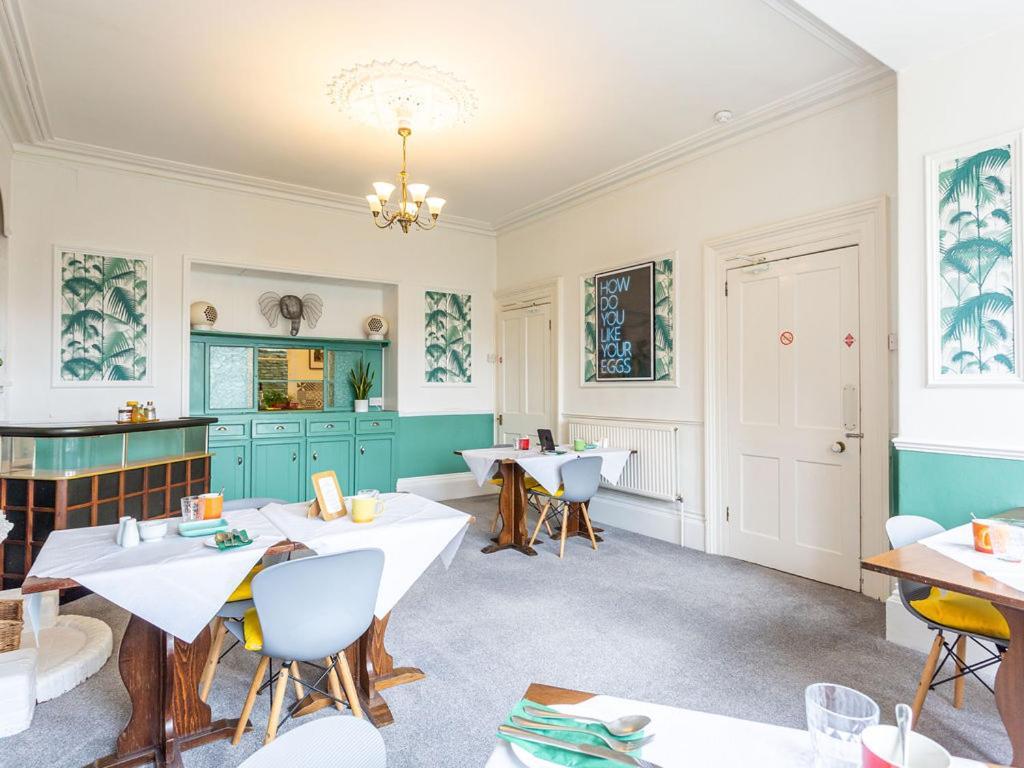 Norbury House Stylish Accommodation อิลฟราคูมบ์ ภายนอก รูปภาพ